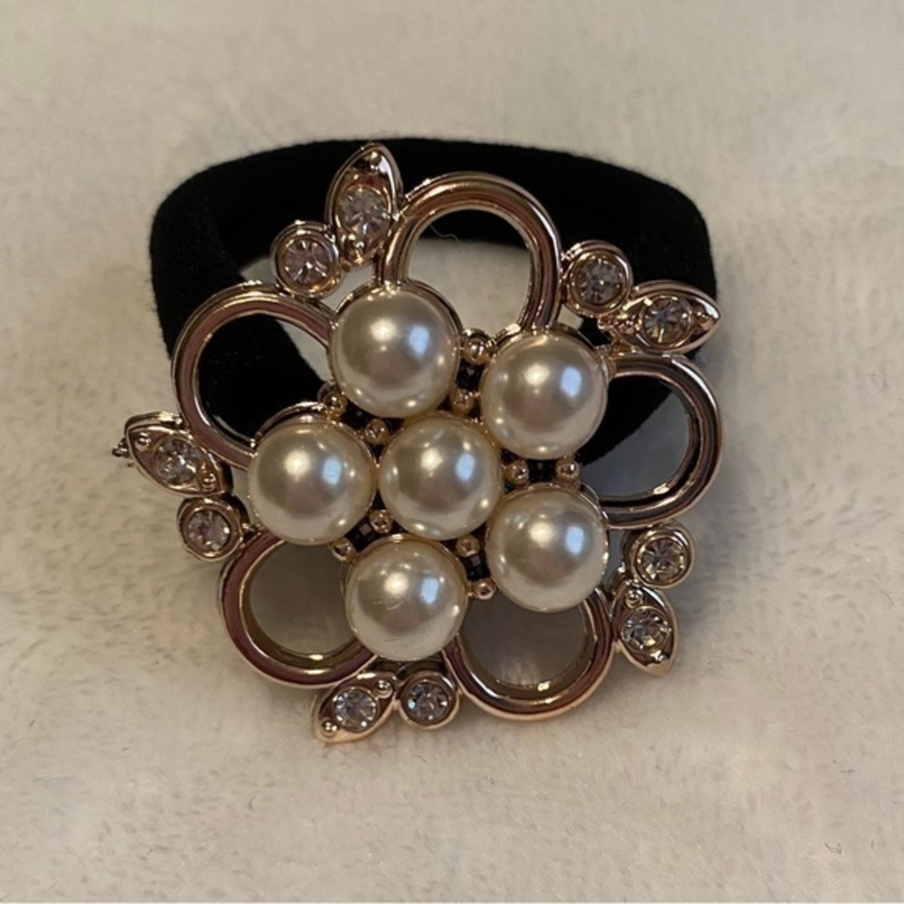 Pearl And Rhinestone Elastic Hair Tie
